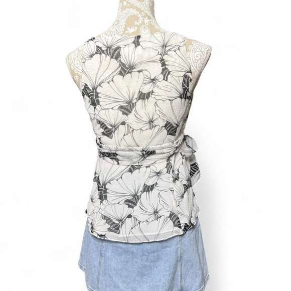 LOFT Petites Black White Floral Wrap Blouse Women's 6P Sleeveless Workwear Top - Picture 5 of 7